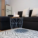 Snezenka Apartament *